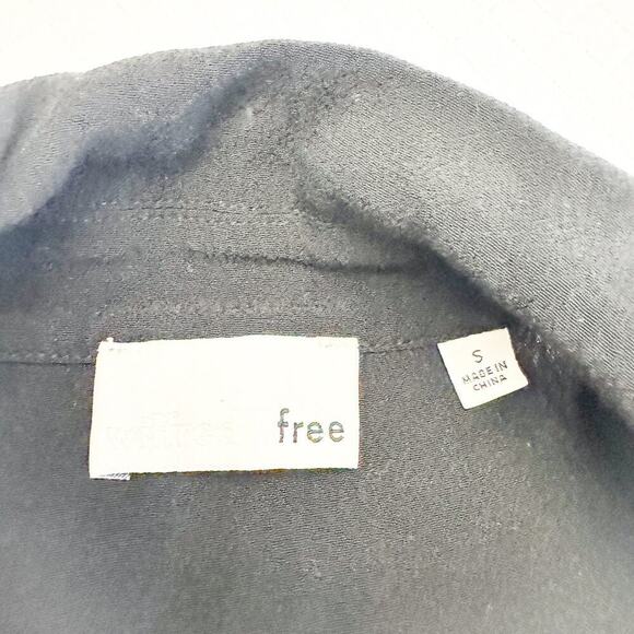 Wilfred Free Tied Front Knot Short Cropped Black Collared Top Size Small NWOT - Picture 2 of 4